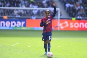 记者：哈维-西蒙斯愿意加盟切尔西 曼联不太可能引进杰克逊