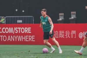 利物浦官推晒照：今天早晨在中国香港进行训练课