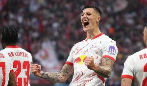 罗马诺：塞斯科刚刚签下五年合同，成为曼联新球员