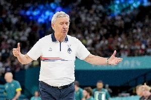 击败无字母希腊！塞尔维亚主帅：不谈我们是夺冠热门 要专注过程