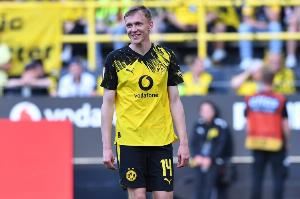 身价2500万😮图片报：布伦特福德总价7000万欧求购多特前锋拜尔