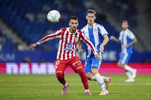 马卡：马竞10号巴埃纳恢复正常训练，为周末马德里德比战做好准备