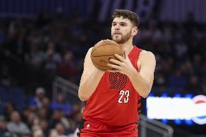 开拓者vs鹈鹕首发：霍勒迪、夏普、卡马拉、阿夫迪亚、克林根